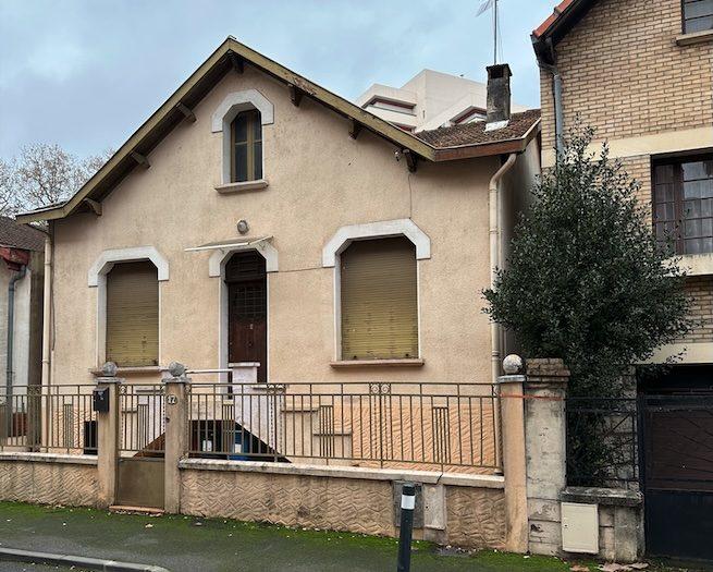 Maison ancienne - 130 m² - 3 pièces