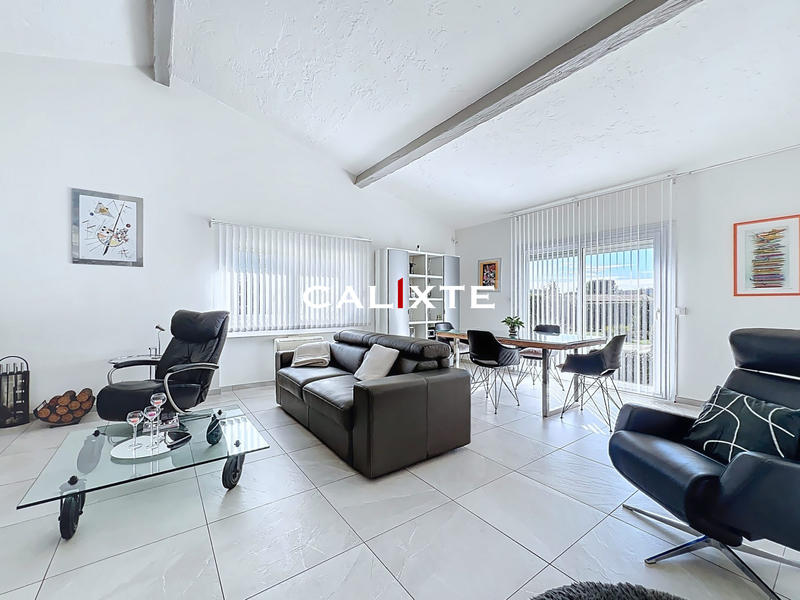 Maison - 98 m² - 4 pièces