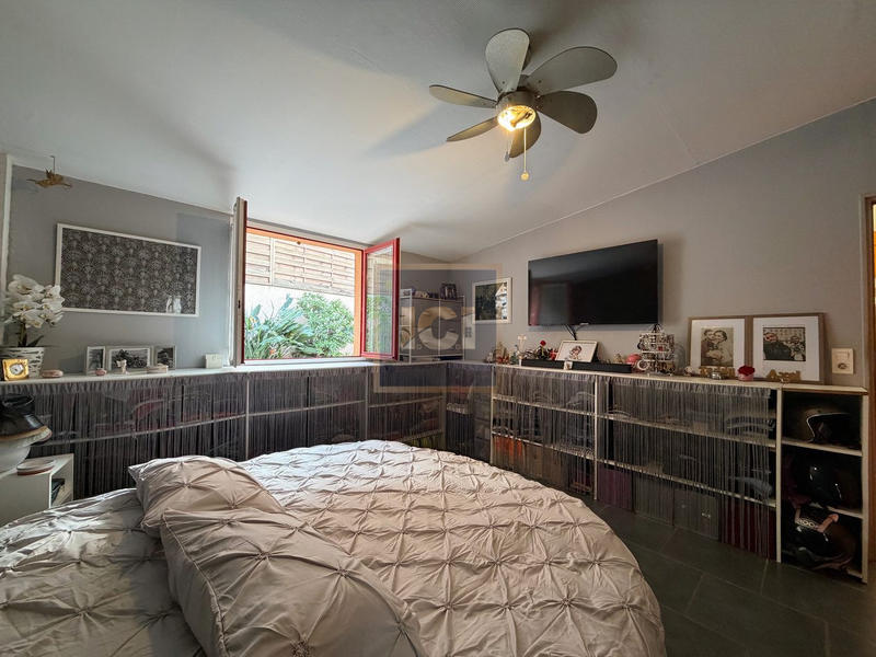 Maison - 96 m² - 4 pièces