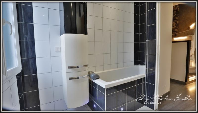 Maison traditionnelle - 175 m² - 7 pièces