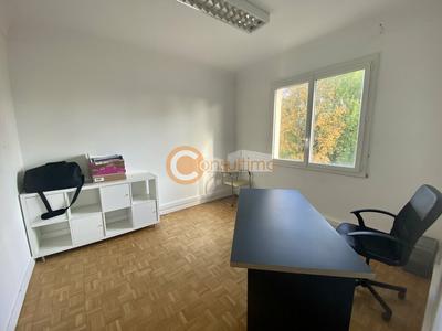 Bureau - 91 m²