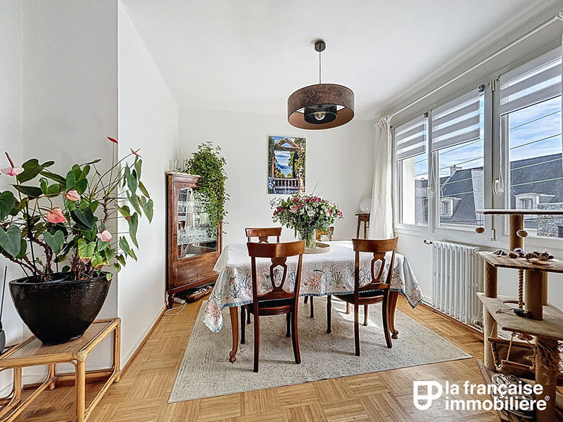 Appartement - 134 m² - 6 pièces