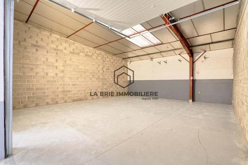 Local d'activité / Entrepôt - 70 m² - 1 pièce