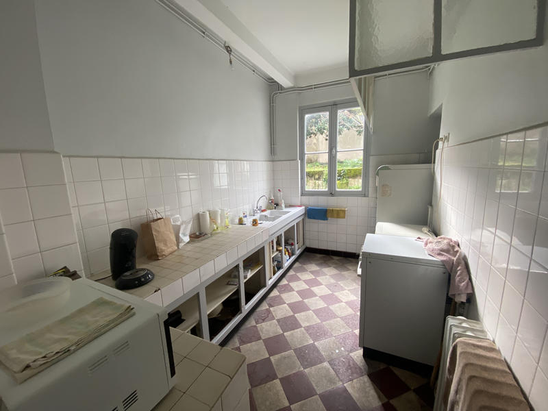 Maison - 230 m² - 10 pièces