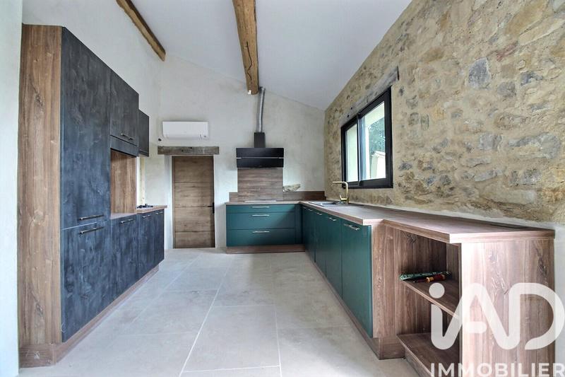 Maison - 220 m² - 8 pièces