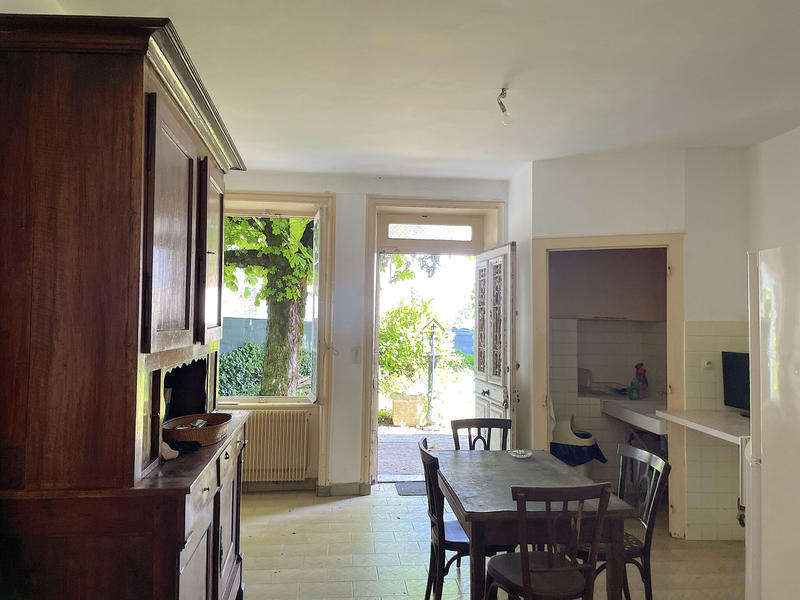 Maison - 367 m² - 14 pièces