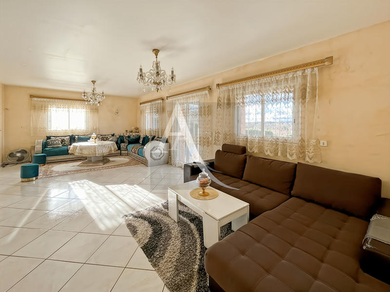 Maison - 160 m² - 9 pièces