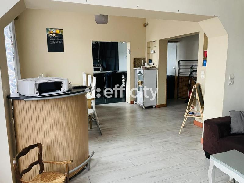 Maison - 147 m² - 8 pièces