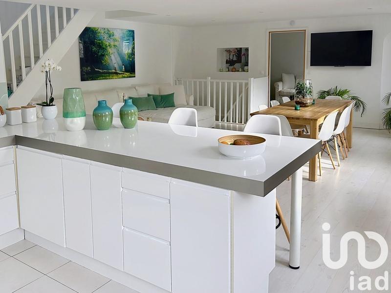 Maison - 193 m² - 7 pièces