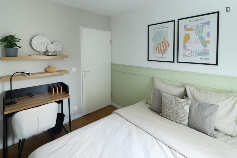 Chambre - 11 m² - 4 pièces