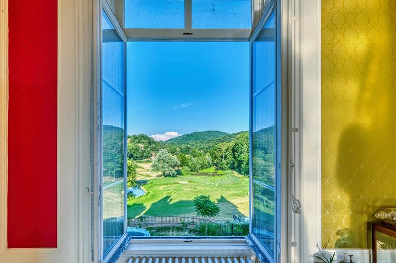 Château - 460 m² - 14 pièces