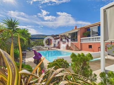 Villa - 204 m² - 5 pièces