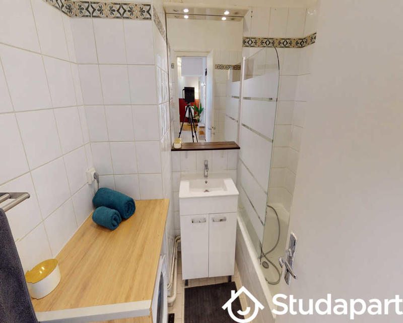 Chambre - 90 m² - 1 pièce