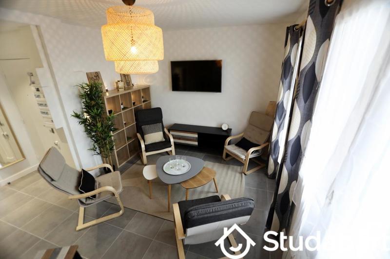 Chambre - 11 m² - 1 pièce