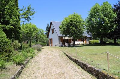 Maison traditionnelle - 147 m² - 7 pièces