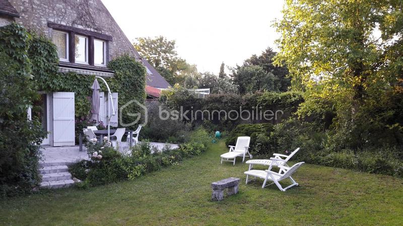 Corps de ferme - 240 m² - 10 pièces