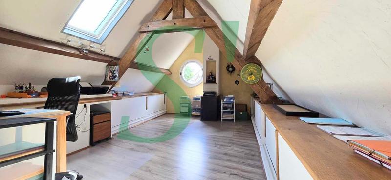 Corps de ferme - 327 m² - 7 pièces