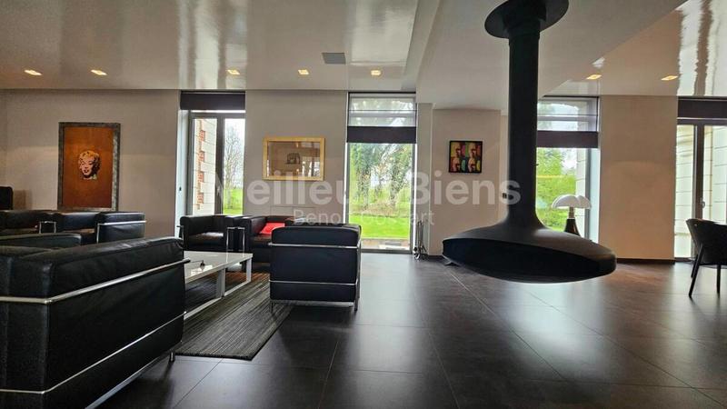 Château - 800 m² - 15 pièces