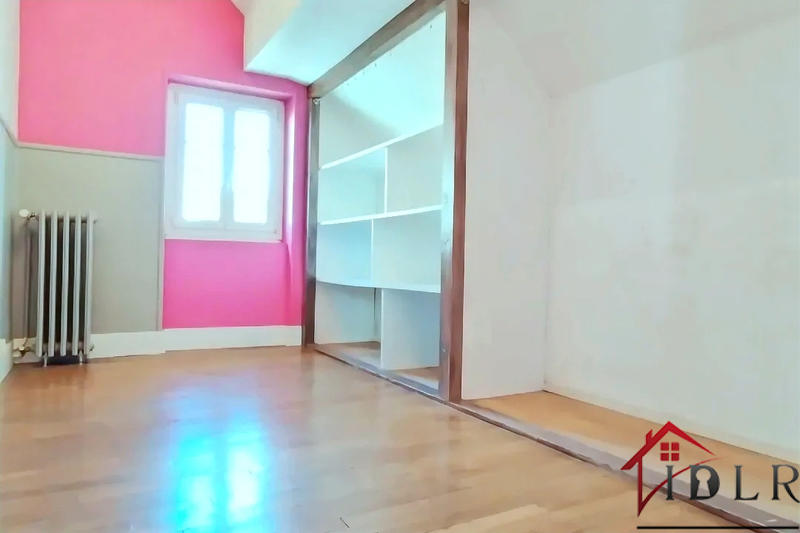 Maison - 158 m² - 8 pièces