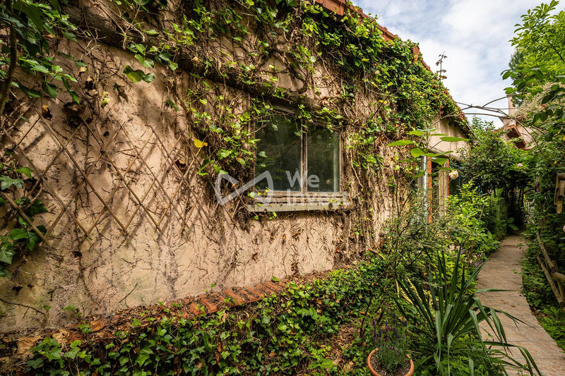 Maison - 248 m² - 8 pièces