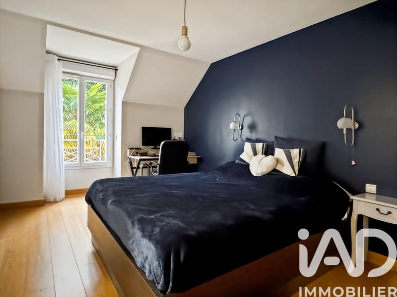 Maison - 185 m² - 7 pièces