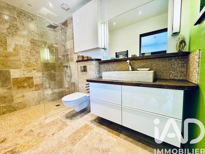 Maison de village - 242 m² - 7 pièces