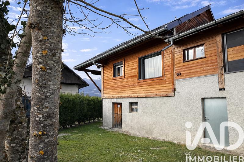 Maison - 140 m² - 5 pièces