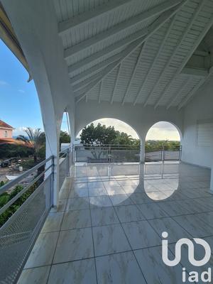 Maison - 180 m² - 5 pièces