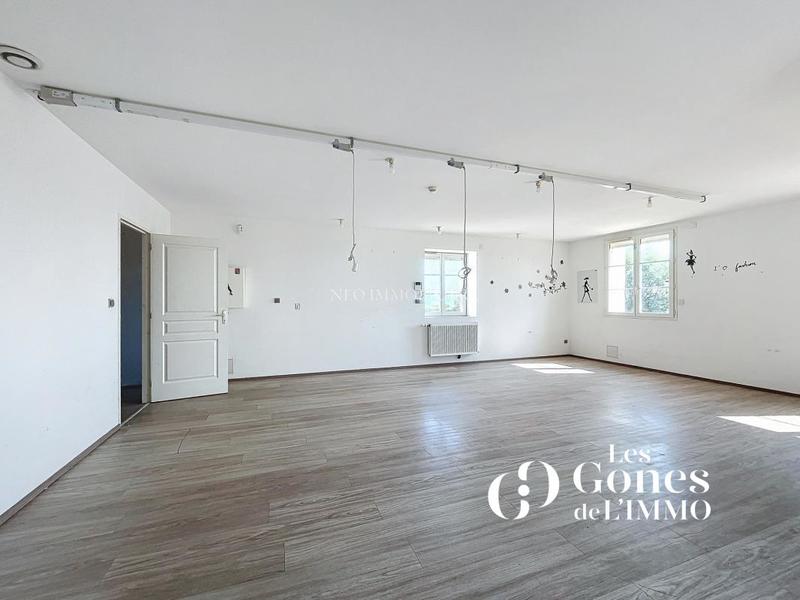 Maison ancienne - 385 m² - 10 pièces