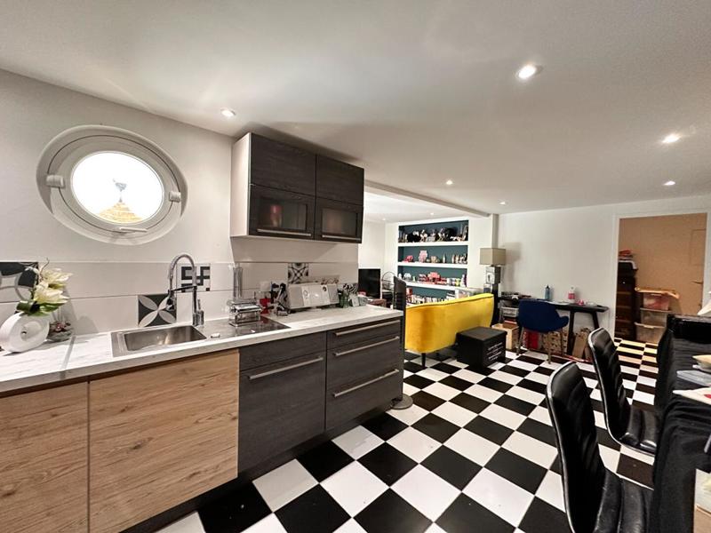 Maison - 150 m² - 7 pièces