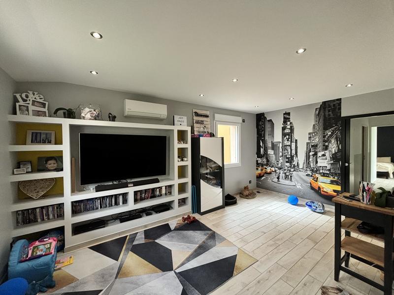 Villa - 160 m² - 8 pièces