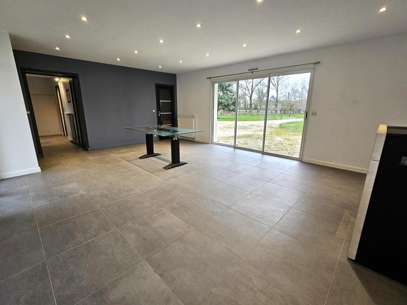 Maison - 180 m² - 10 pièces