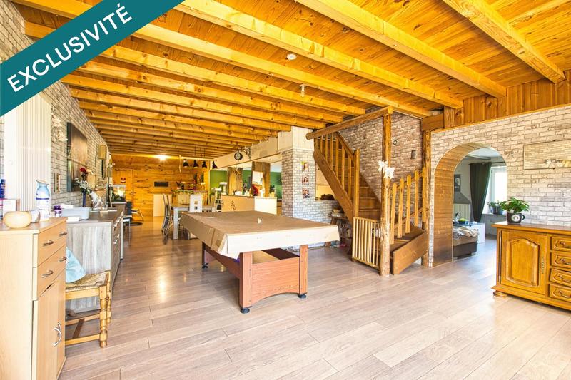 Maison - 209 m² - 9 pièces