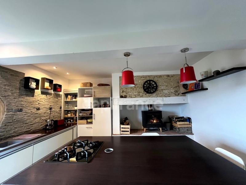 Propriété - 220 m² - 7 pièces