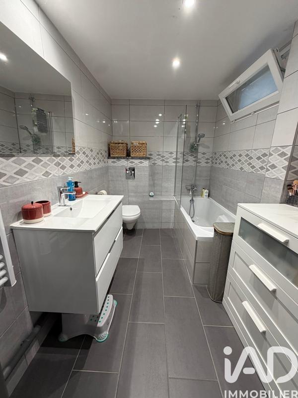 Appartement - 84 m² - 3 pièces