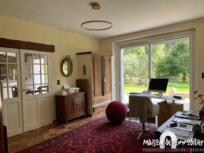 Maison - 185 m² - 7 pièces