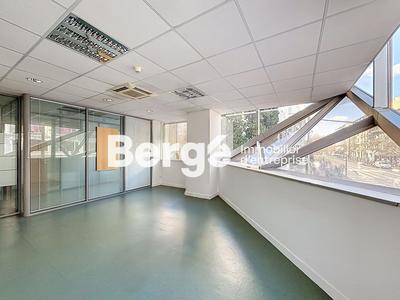 Bureau - 327 m²