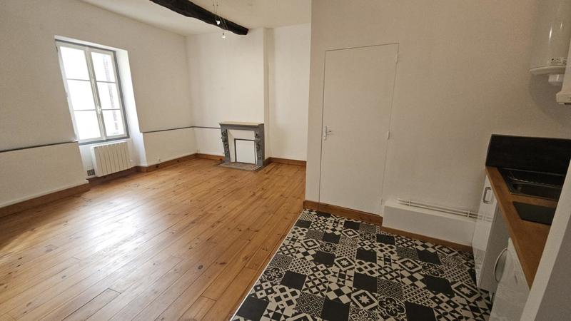 Studio - 30 m² - 1 pièce