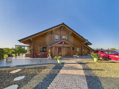 Châlet - 175 m² - 9 pièces