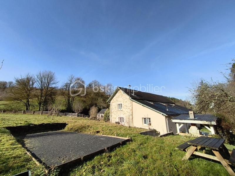 Maison - 185 m² - 8 pièces