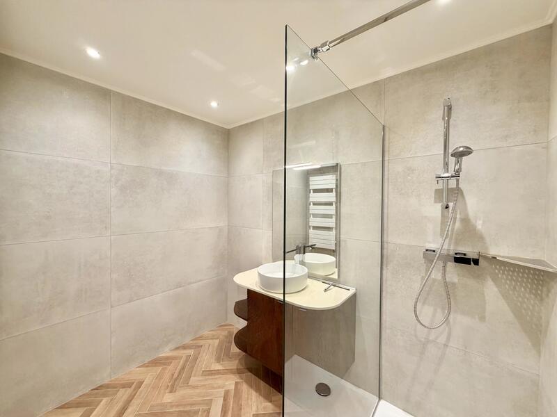 Appartement - 94 m² - 4 pièces