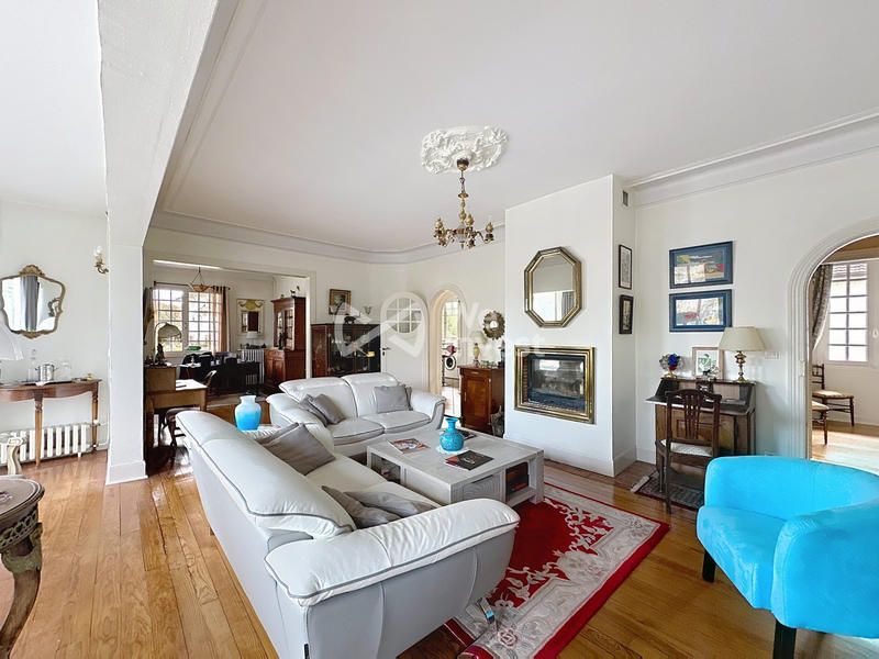 Appartement - 135 m² - 4 pièces