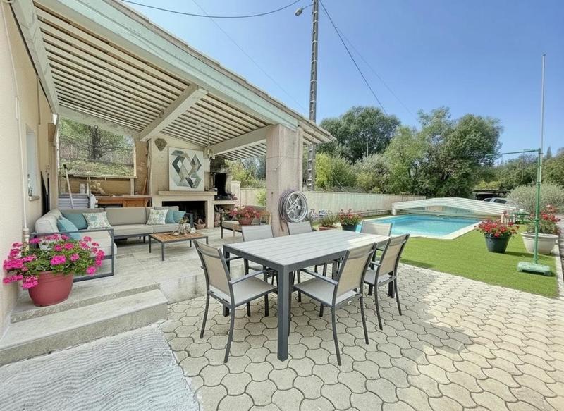 Villa - 160 m² - 6 pièces