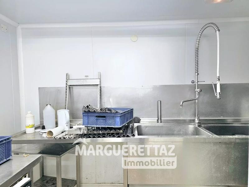 Fonds de commerce - 170 m²