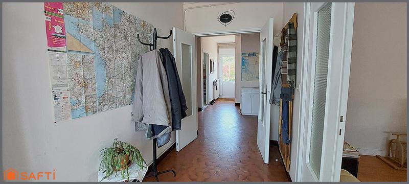 Maison - 204 m² - 7 pièces