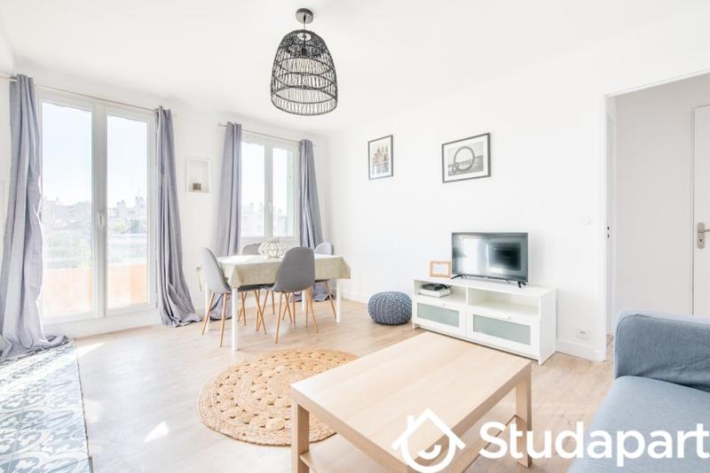 Chambre - 11 m² - 1 pièce