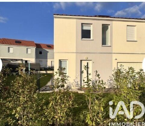 Maison - 90 m² - 4 pièces