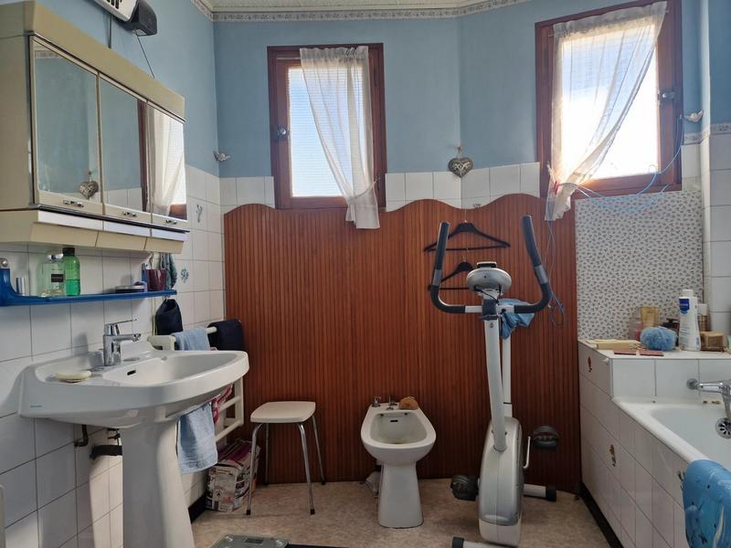 Appartement - 94 m² - 4 pièces