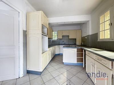 Maison - 144 m² - 7 pièces