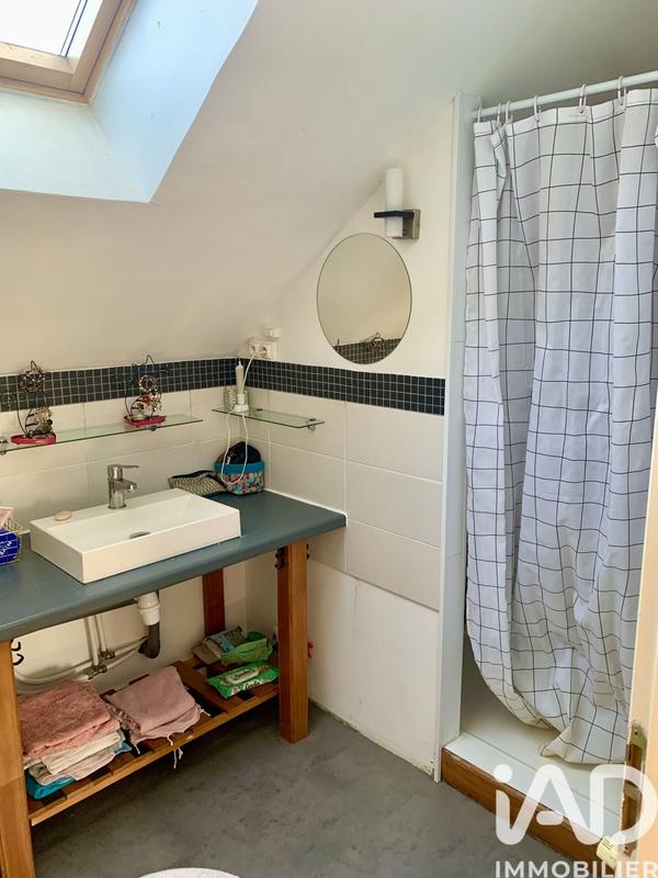 Maison - 210 m² - 10 pièces